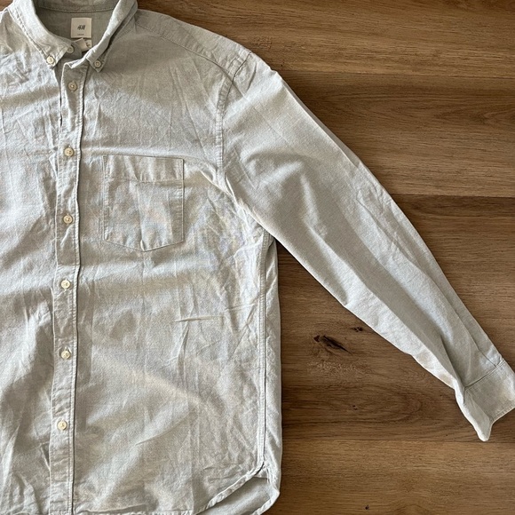 H&M Men’s Long Sleeve Button Down Shirt - Picture 3 of 12